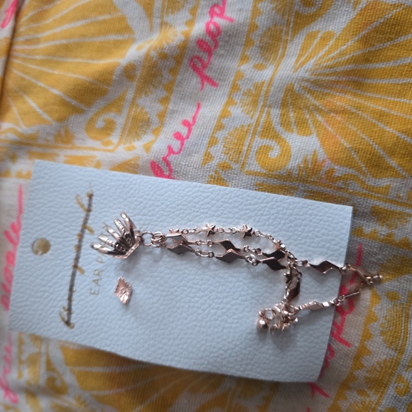 Free People Earrings & Tote - Picture 3 of 5